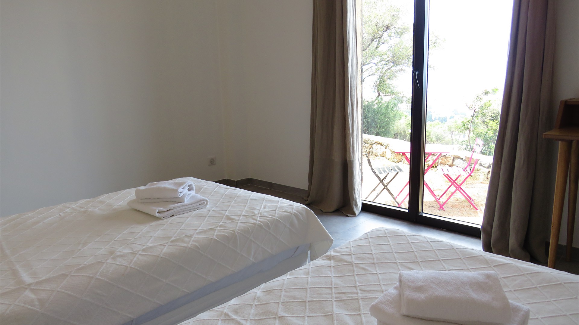 Chambre twin supérieur vue mer